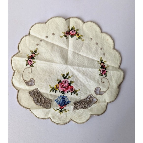 Doily Round White Embroidery Flower 1920s Art Nouveau...